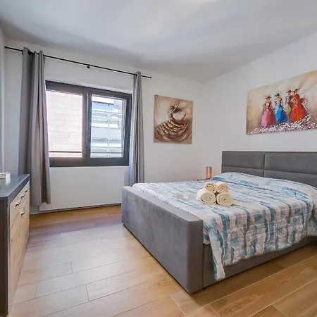 Boutique Homes - Happy